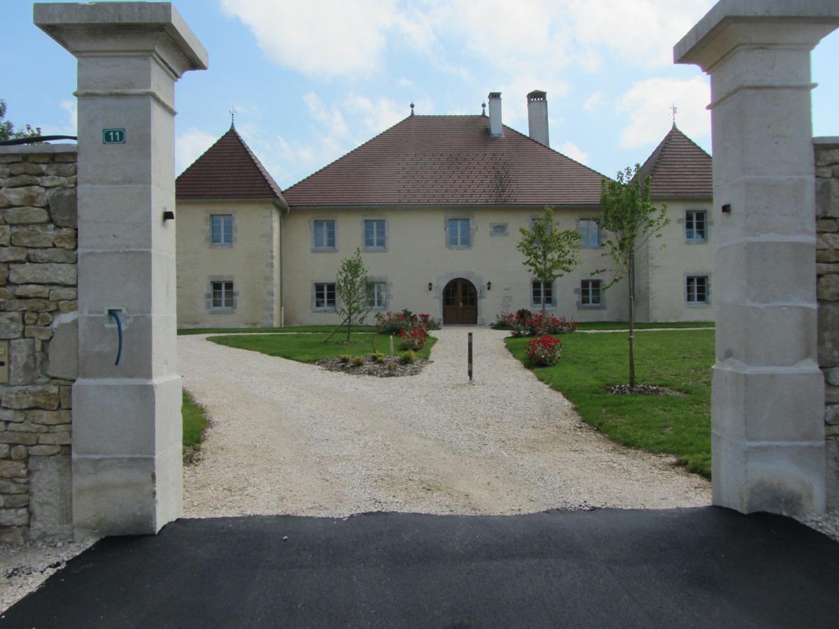 Bed and Breakfast Le Relais Des Deux Tours Bremondans Экстерьер фото