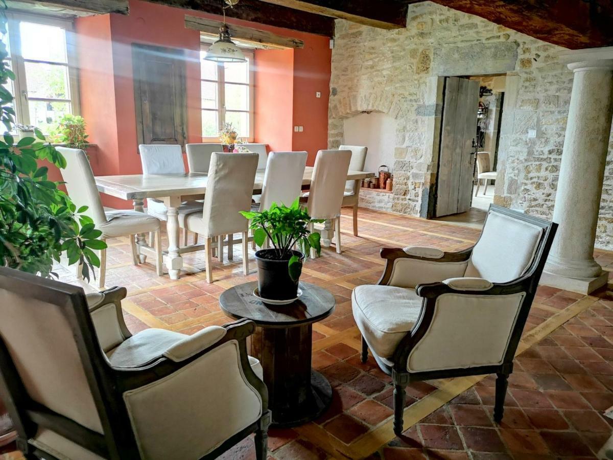 Bed and Breakfast Le Relais Des Deux Tours Bremondans Экстерьер фото